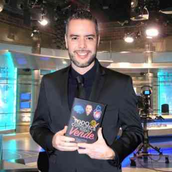Arranca el año como #1 el libro de Carlos Fernández  &#039;Todo Comunica, Todo Vende&#039; para multiplicar ventas