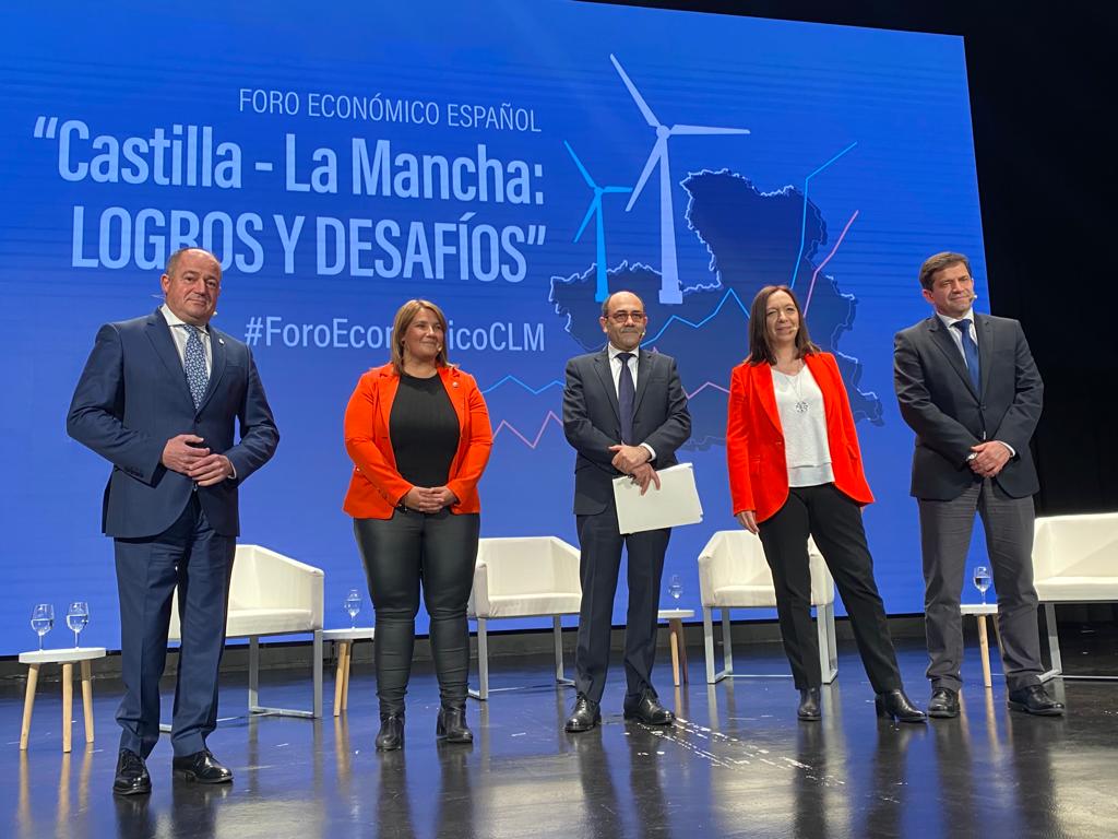 La alcaldesa de Alcázar participa en Toledo el Foro Económico Español Castilla-La Mancha: logros y desafíos