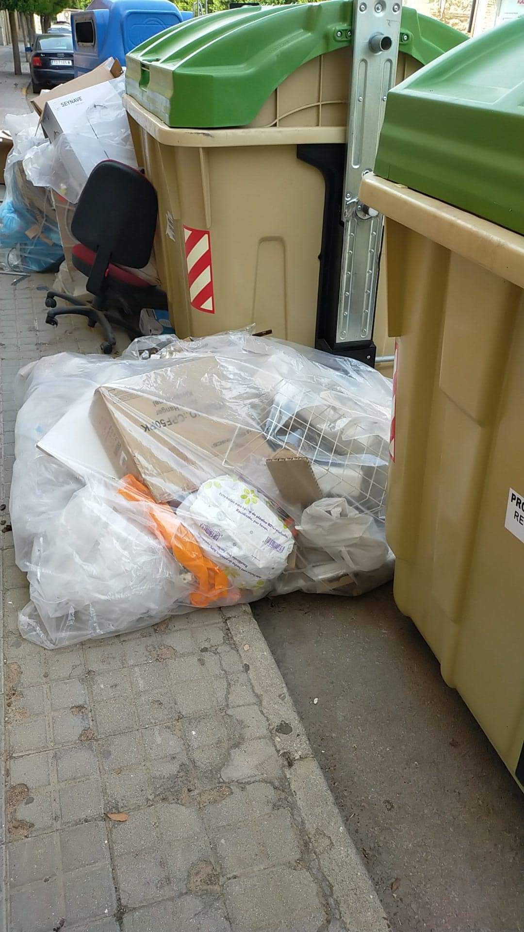 El Ayuntamiento pide civismo a la hora de tirar la basura