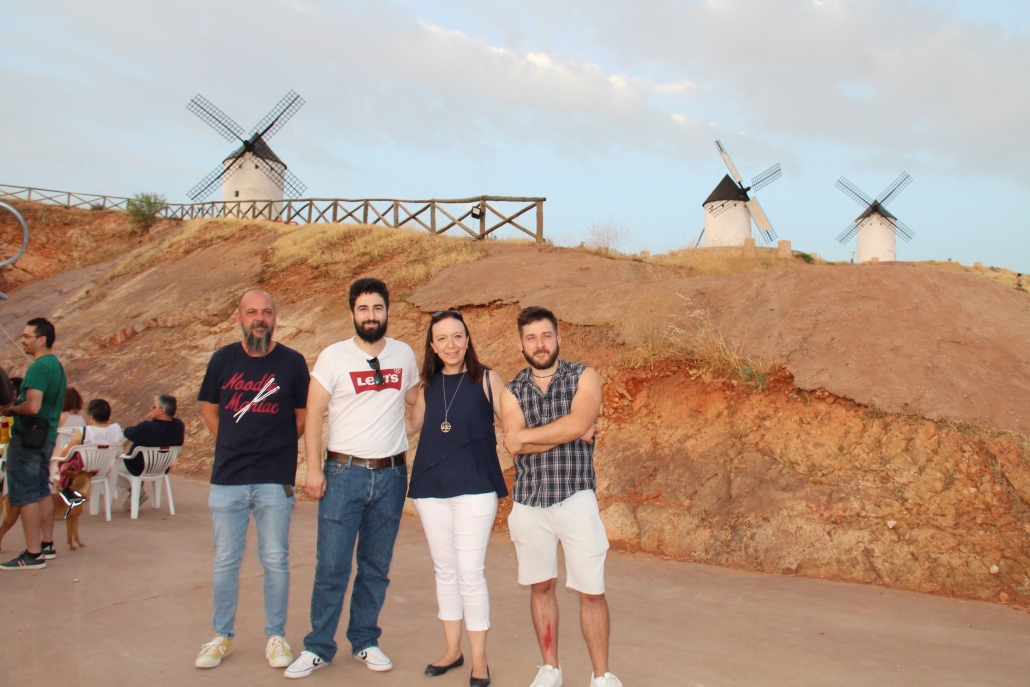 Alcázar celebró el solsticio de verano con dos conciertos y una molienda tradicional en el Cerro de los molinos