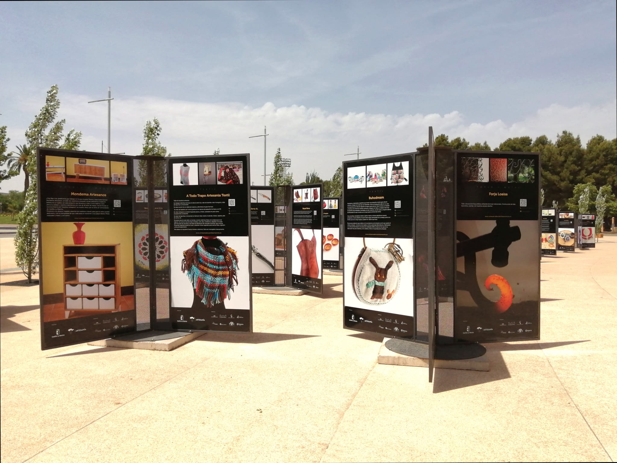 Alcázar de San Juan acoge la exposición el “Paseo de los Artesanos” en el Entorno de la Plaza de Toros