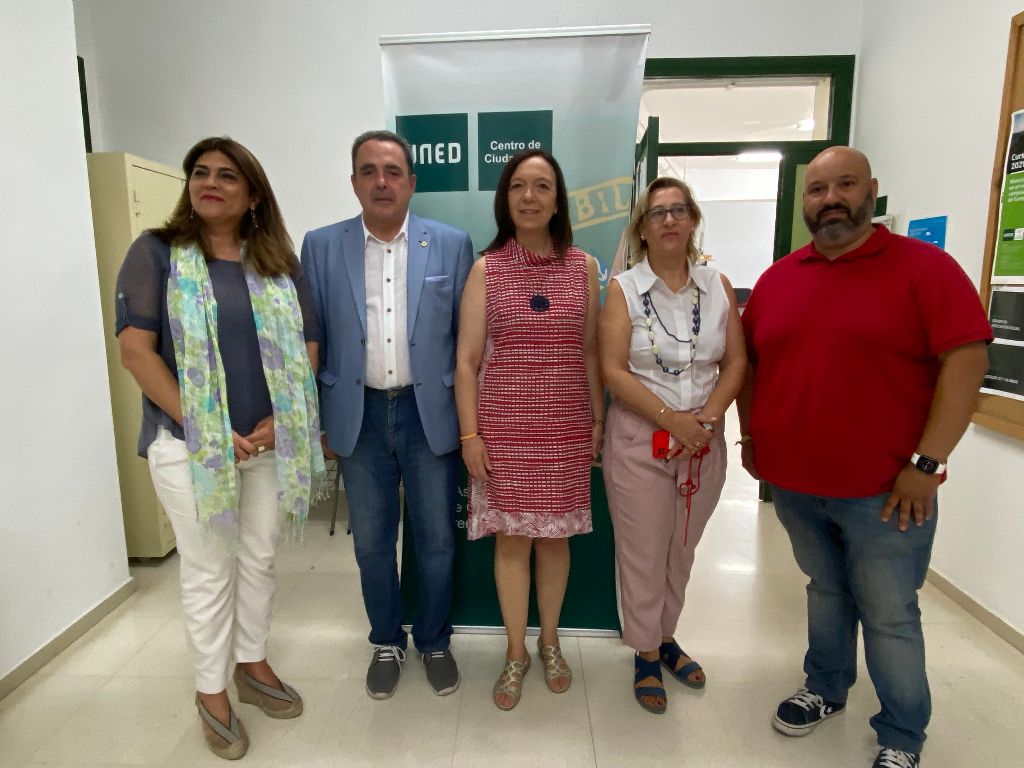 Rosa Melchor anuncia que el próximo curso se impartirá el Grado de Educación Infantil en la UNED en Alcázar
