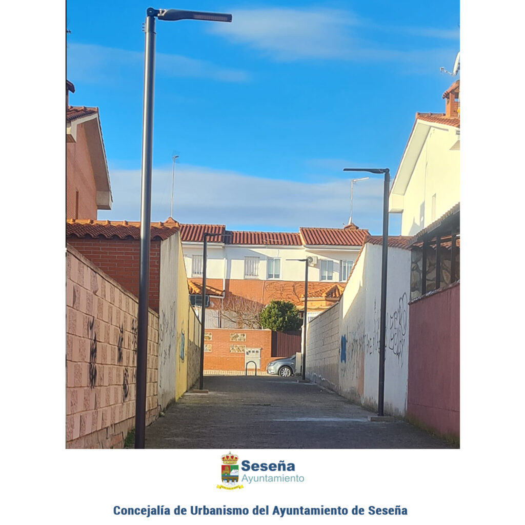 Instalación de farolas solares en varias calles peatonales del municipio – Ayuntamiento de Seseña