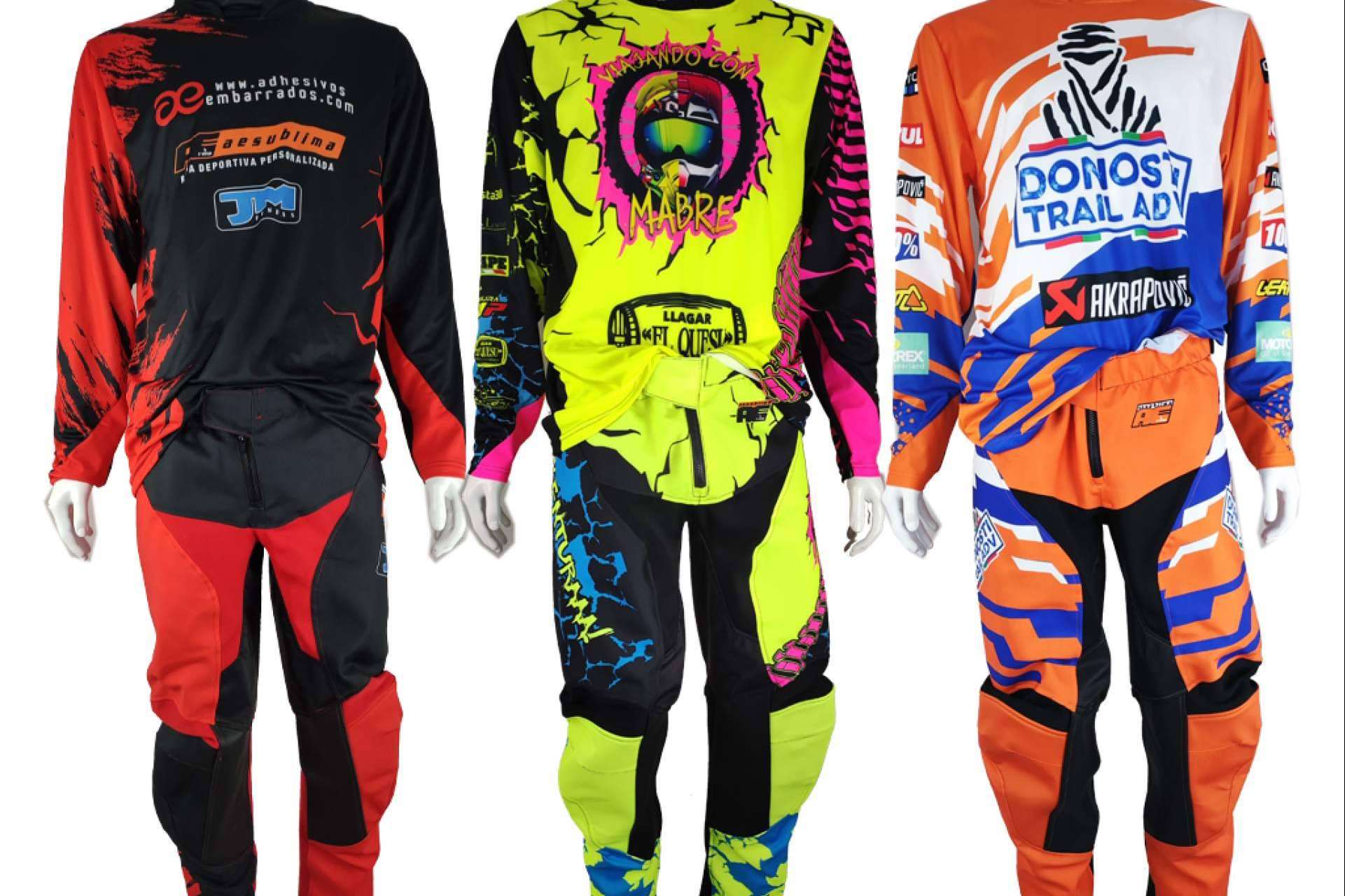 Equipación offroad personalizada, con ADHESIVOSEMBARRADOS
