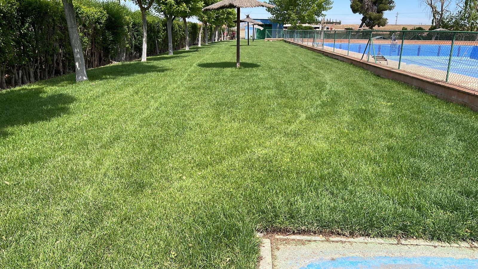 El Ayuntamiento prepara ya la apertura de la piscina municipal