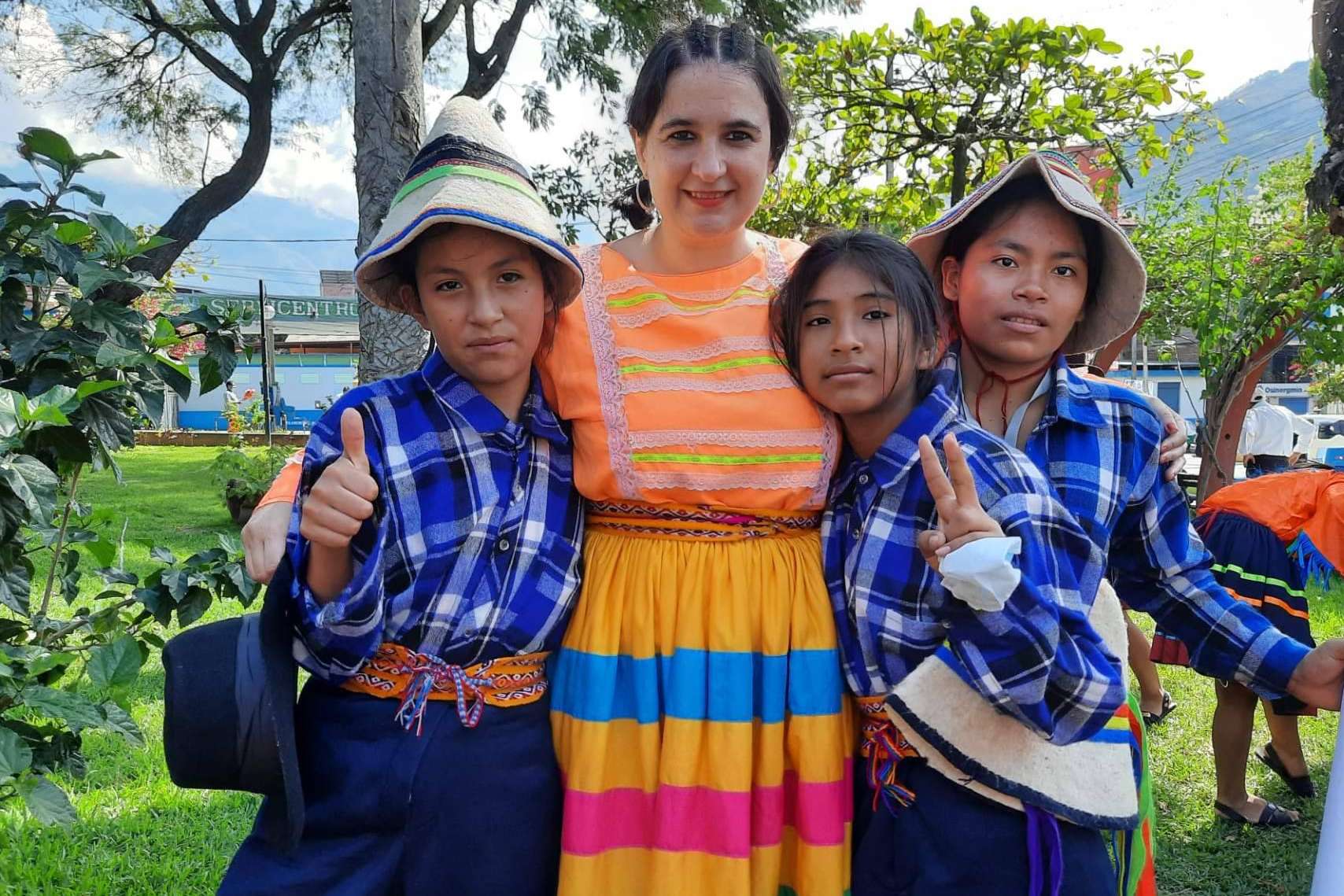 Los especialostas de ONGVoluntariado guían a los participantes en su voluntariado