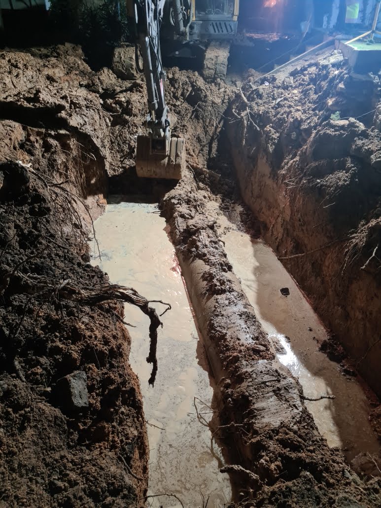 Reparación exitosa de rotura en la red de abastecimiento de Aguas de Alcázar en Perdigueras