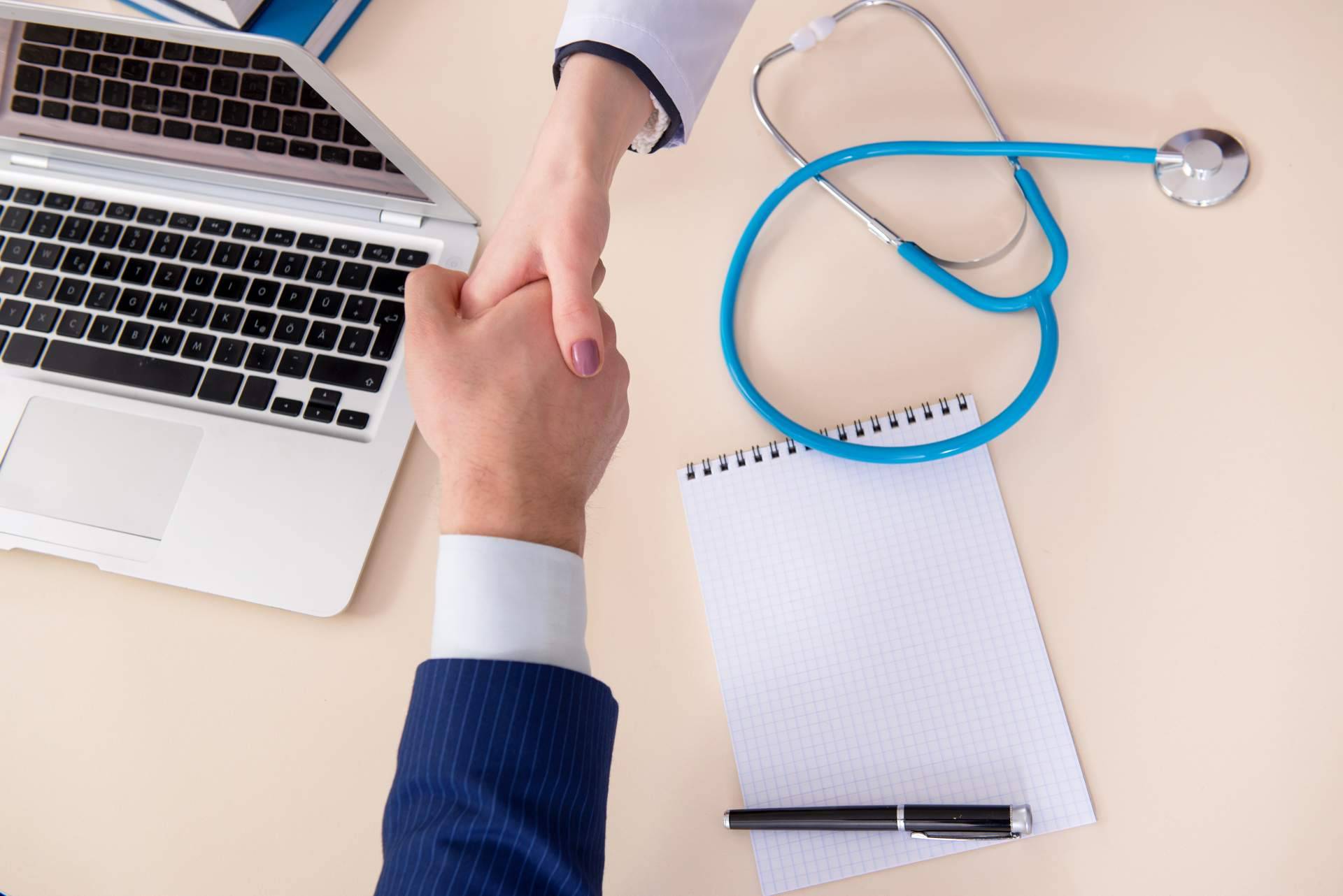 ¿Por qué es necesario un seguro médico personalizado para viajar?, con Coverontrip