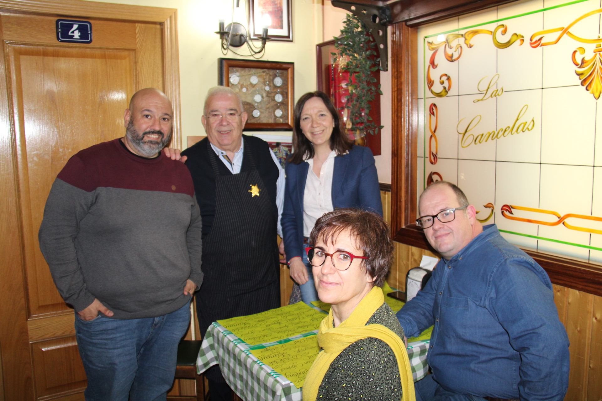 La alcaldesa asiste a la comida solidaria de Manos Unidas en Las Cancelas