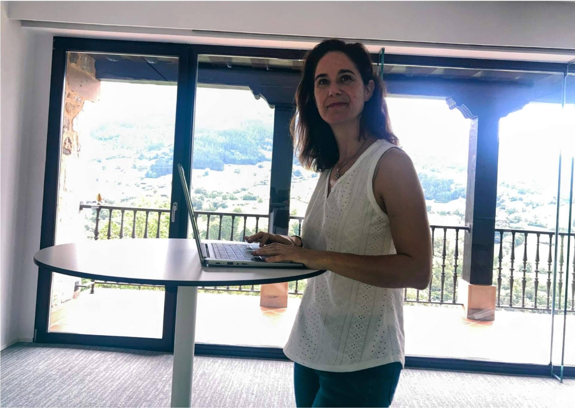 Elena Herrero se presenta en el ámbito de la novela con su nuevo libro 'Remontada épica'