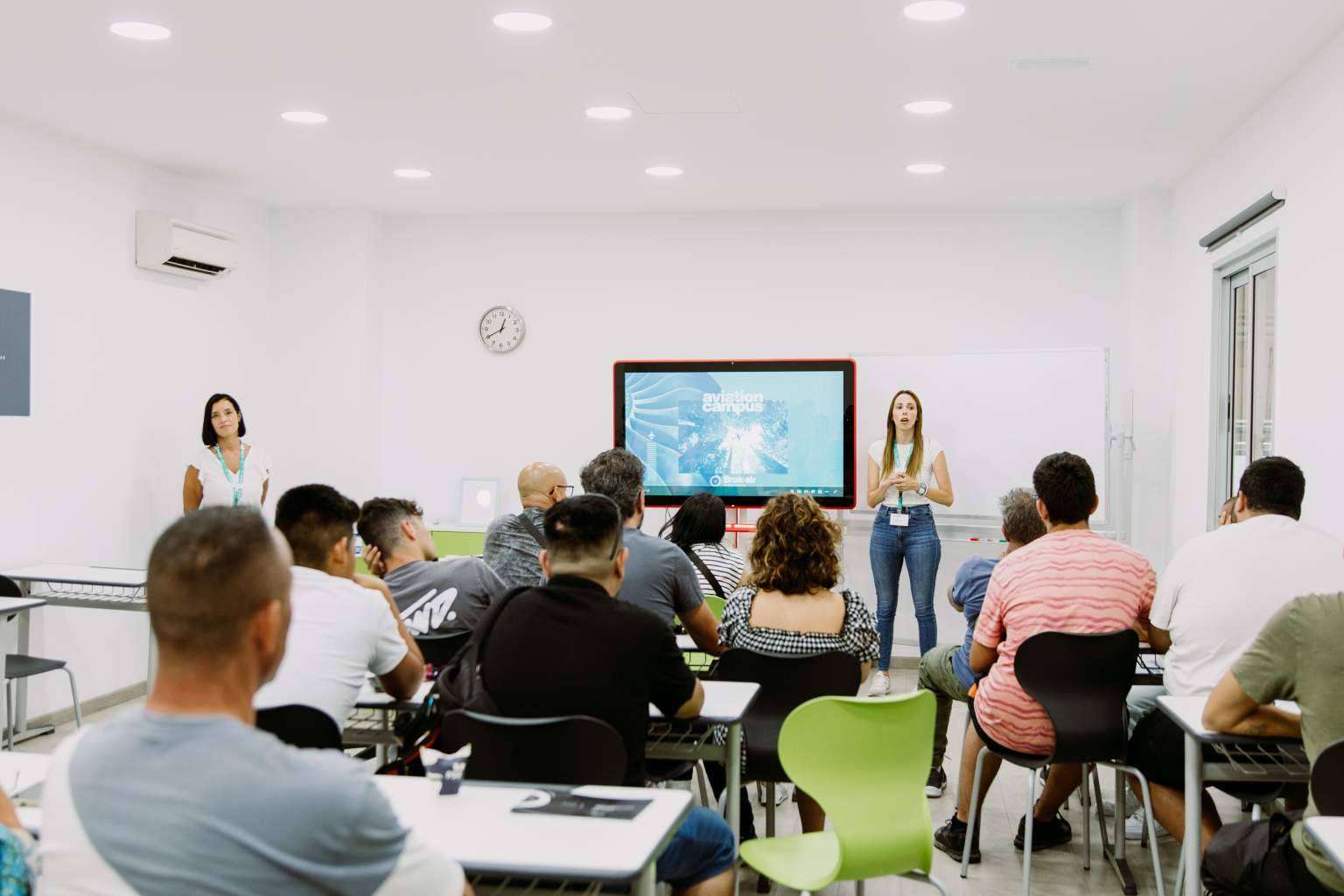Formación en aviación al alza; Canarias forma a las nuevas generaciones en el primer campus formativo de las islas