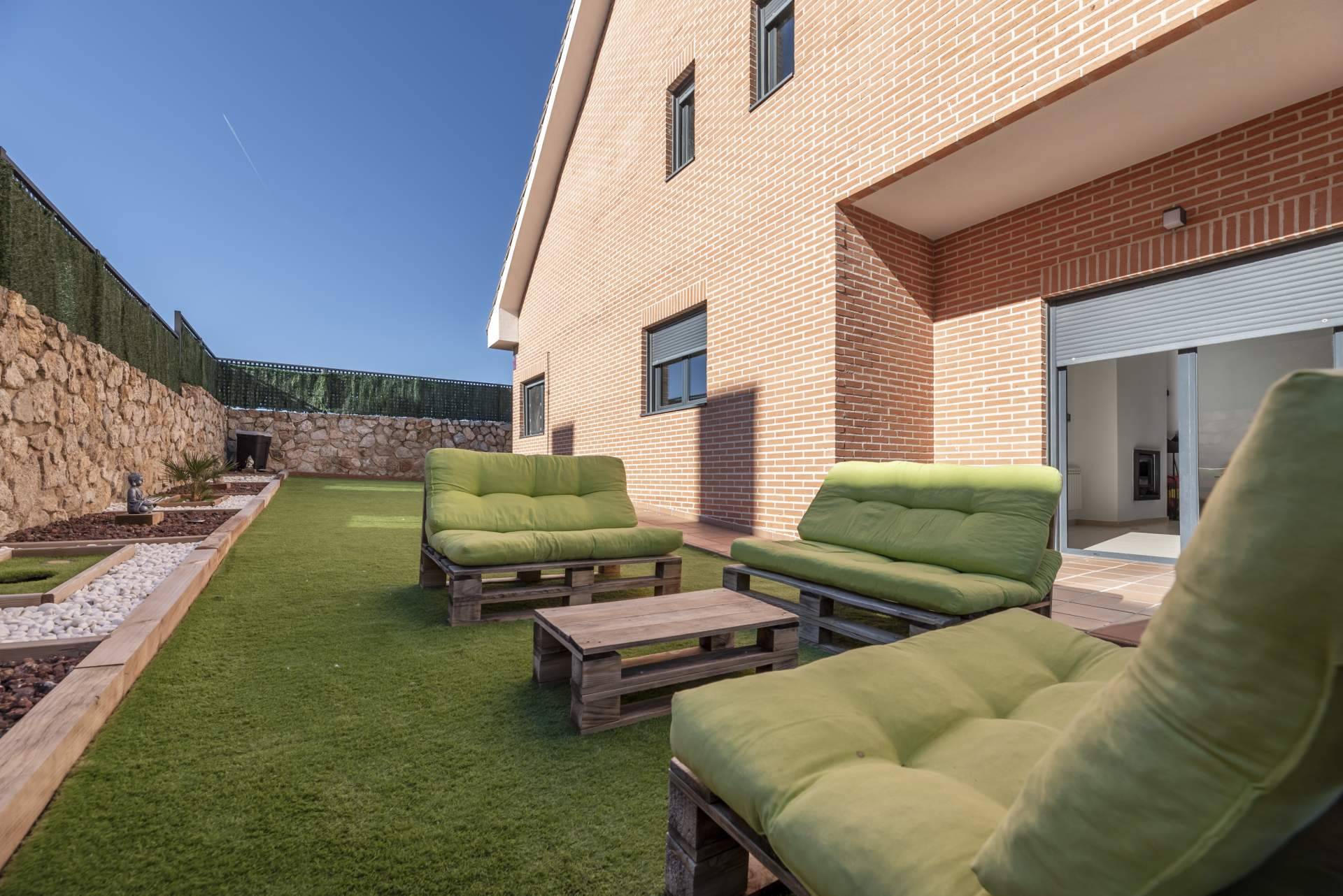 Albergrass fabricante de césped artificial de calidad para instaladores profesionales