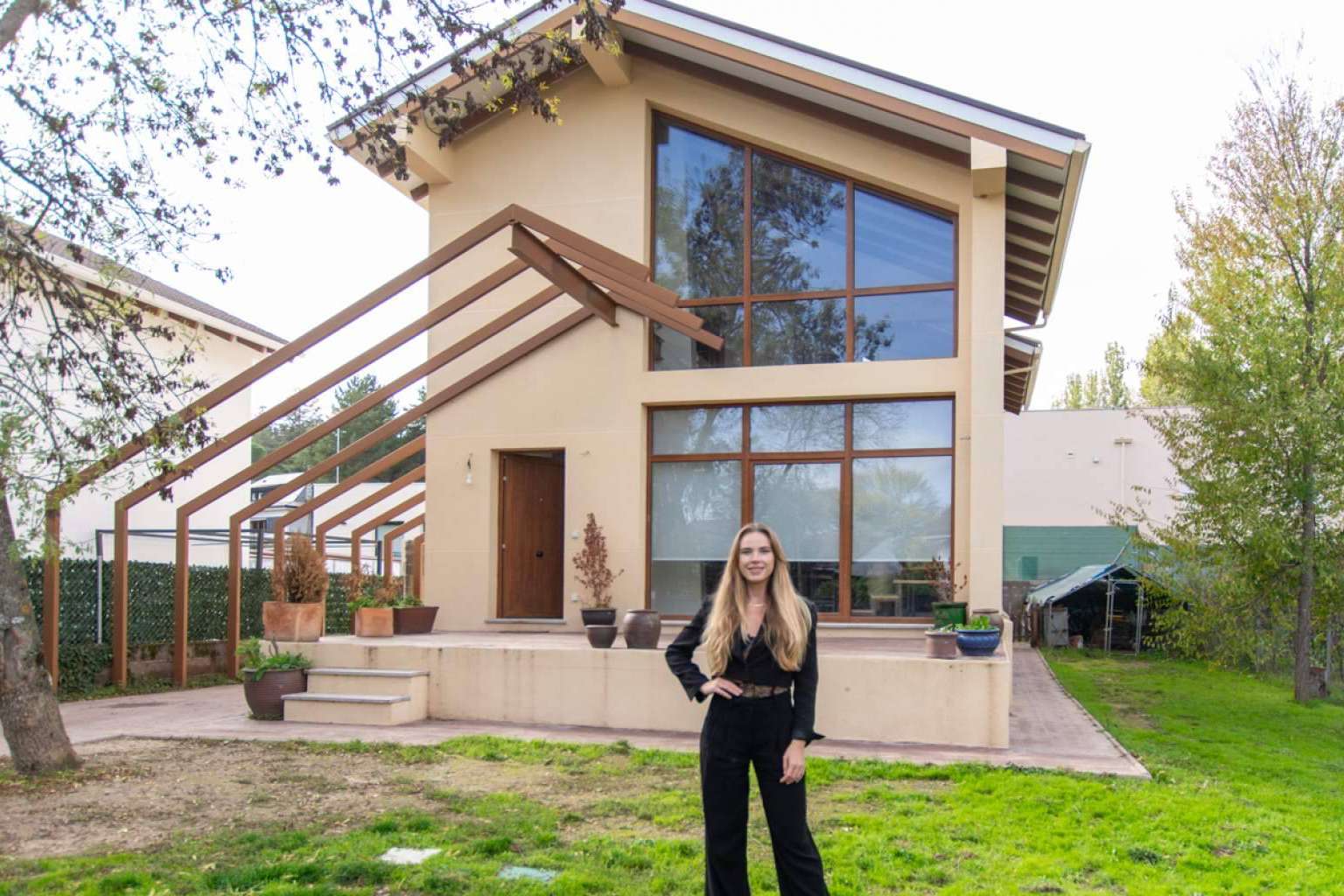 A la venta un elegante chalet en la Sierra de Madrid, por Saguar Real Estate, inmobiliaria en Las Rozas