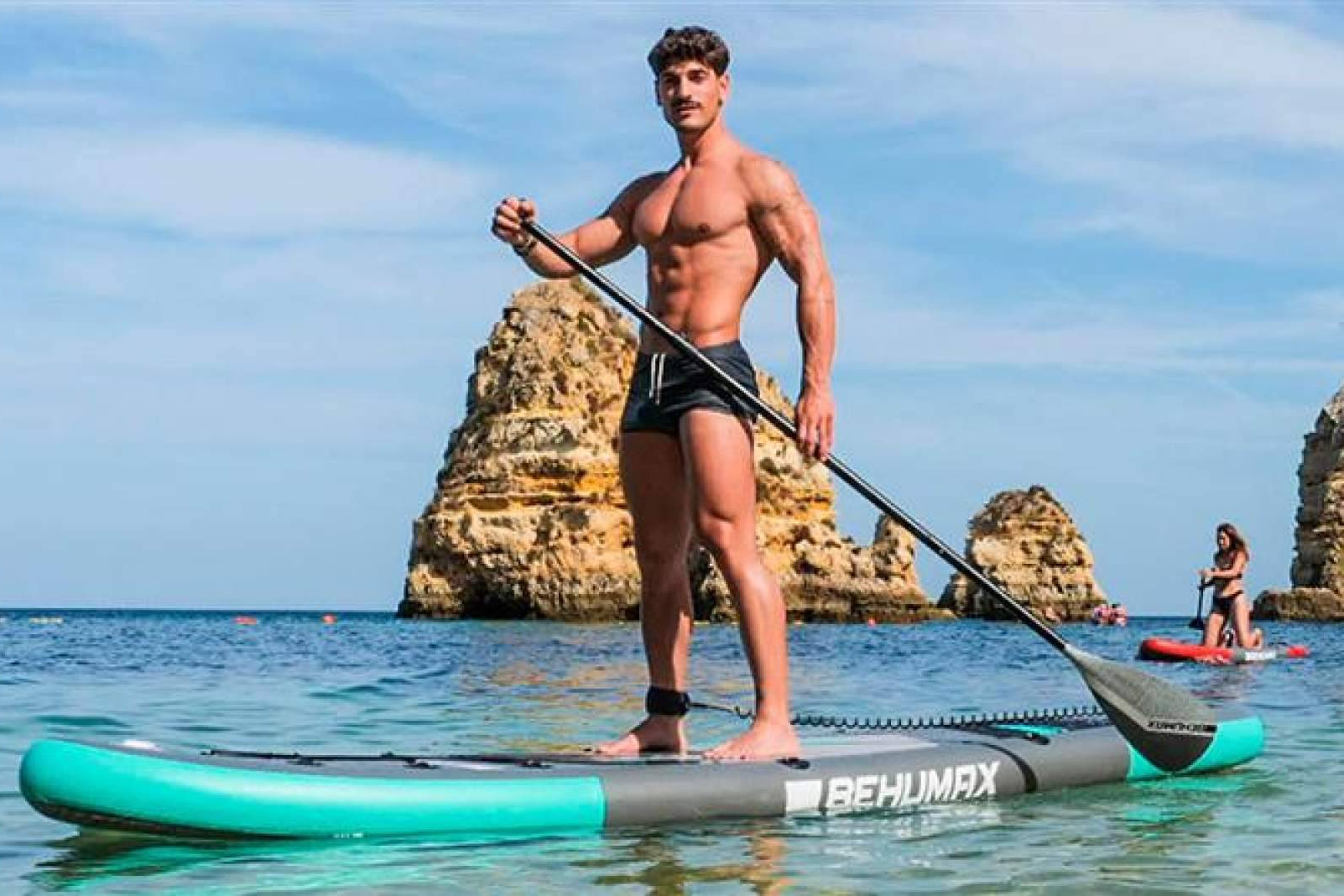 Surf y paddle surf sin límites; la propuesta Be Wave de Behumax