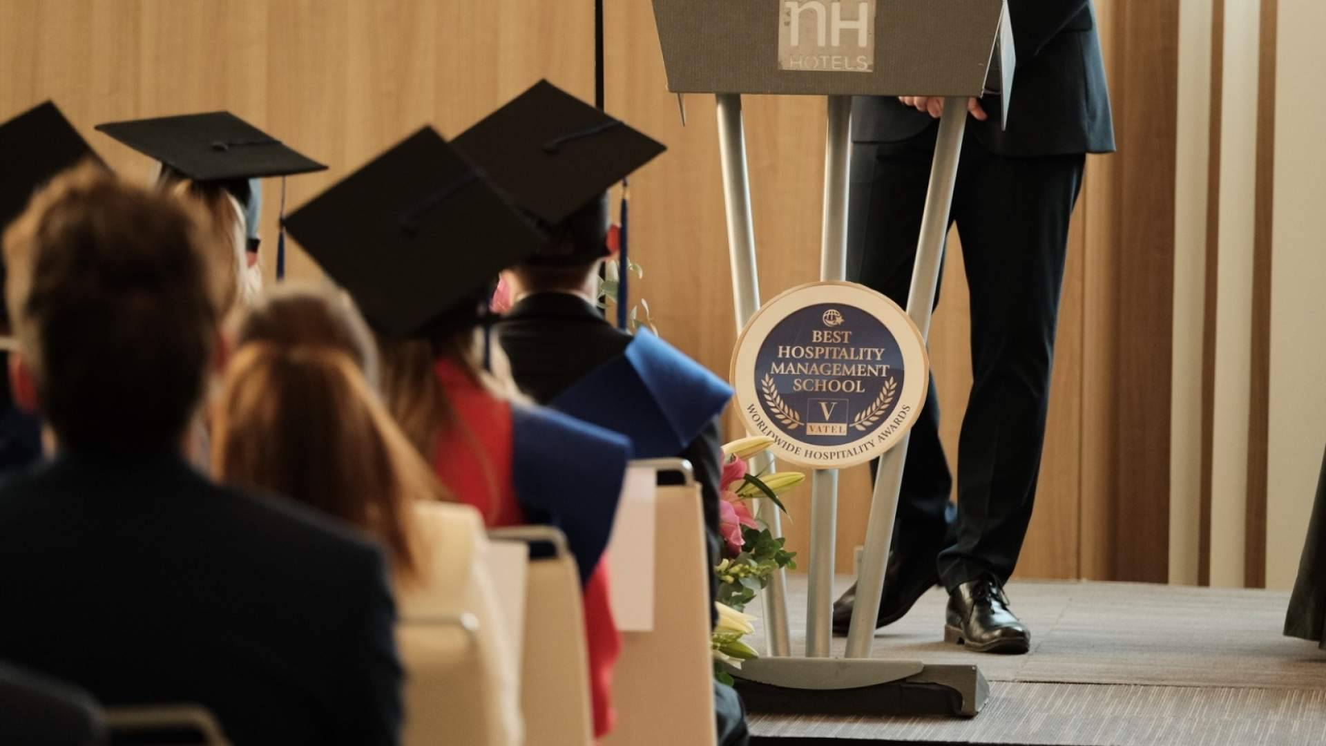 Más que un grado, una carrera con 97% de inserción laboral en el sector hotelero