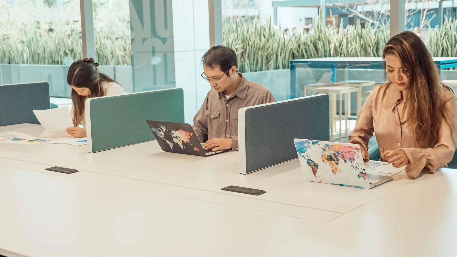 Trabajar desde un coworking; Català Reinón Abogados explica qué responsabilidades mantiene la empresa